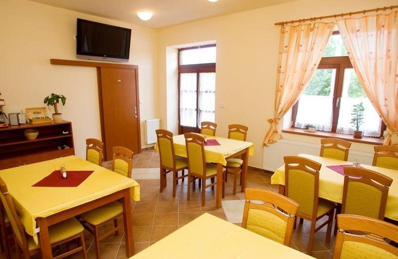 Pension Smetanuv Statek Hradec Králové Exteriér fotografie